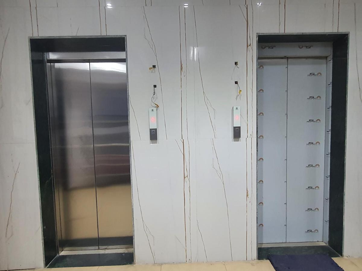 Osi Apartments Khar West Mumbai Exterior photo